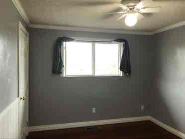 Room for rent Sept 1