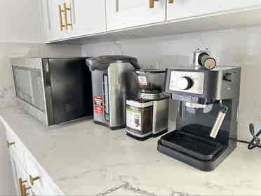 Private 3rd Floor for Rent