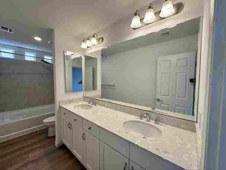 Private 3rd Floor for Rent
