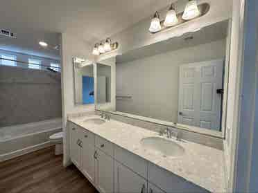 Private 3rd Floor for Rent