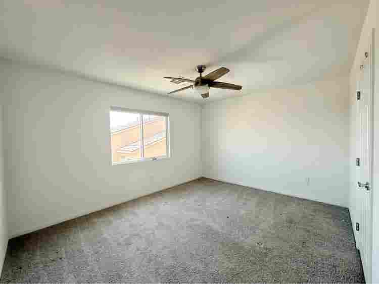 Private 3rd Floor for Rent
