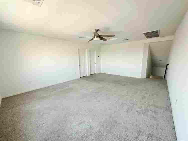 Private 3rd Floor for Rent