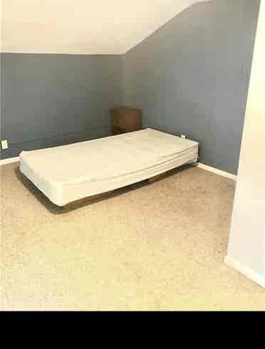 Room available close to campus