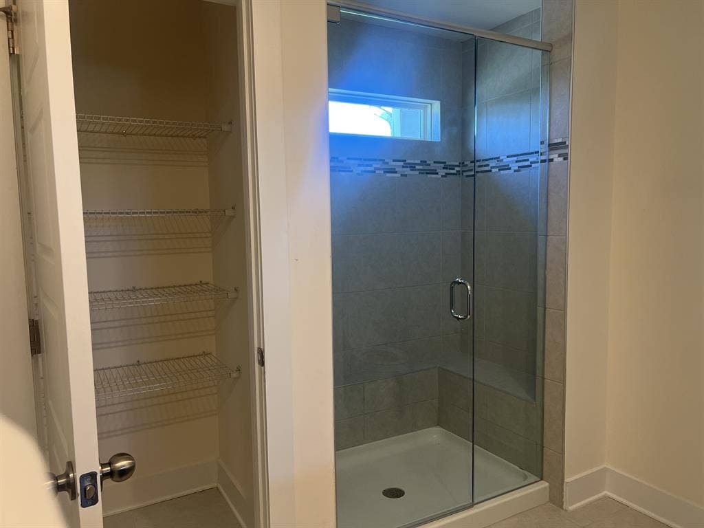 Spacious Private Room in Matthews
