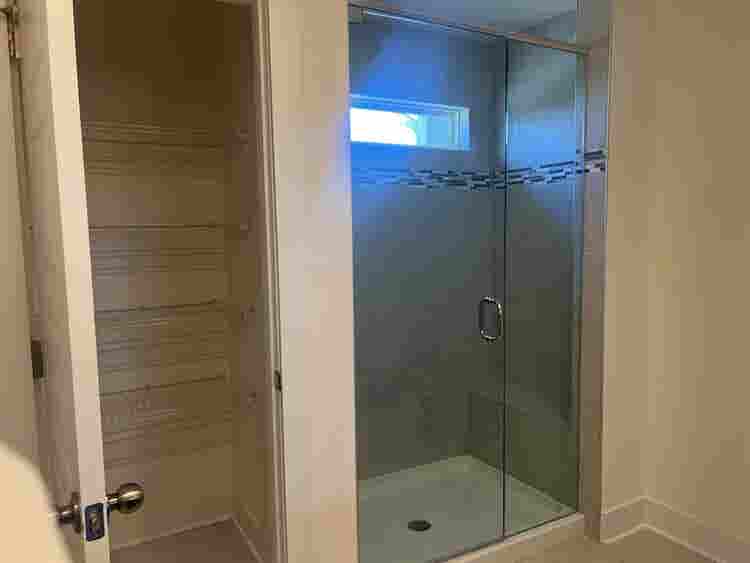 Spacious Private Room in Matthews