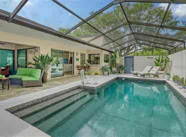Looking for the perfect roommate!