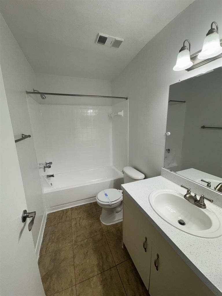 Private room and bathroom in