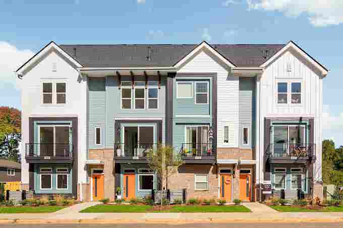 Room in Beautiful NODA Townhome