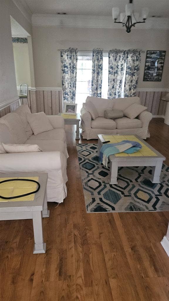 Private master suite for rent
.