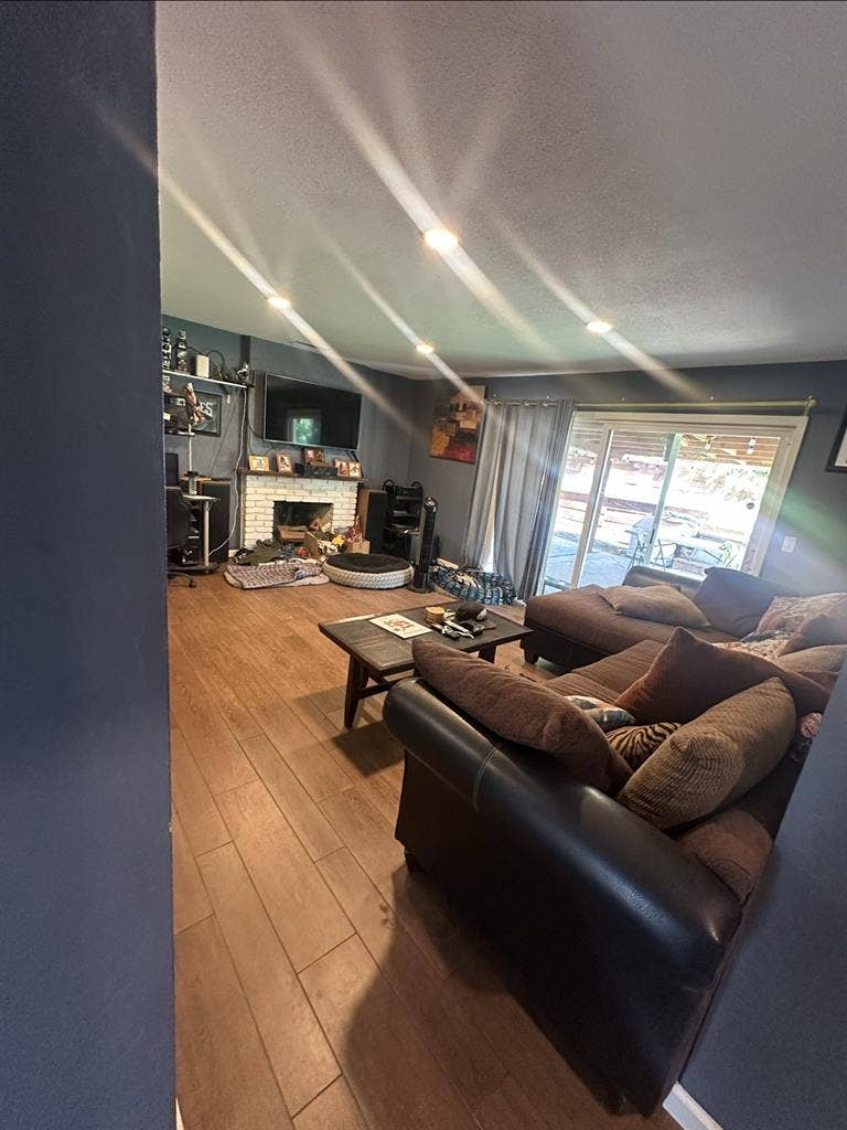 Room for rent!!