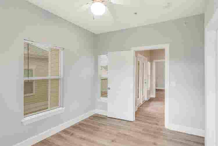 4 BR in Austin