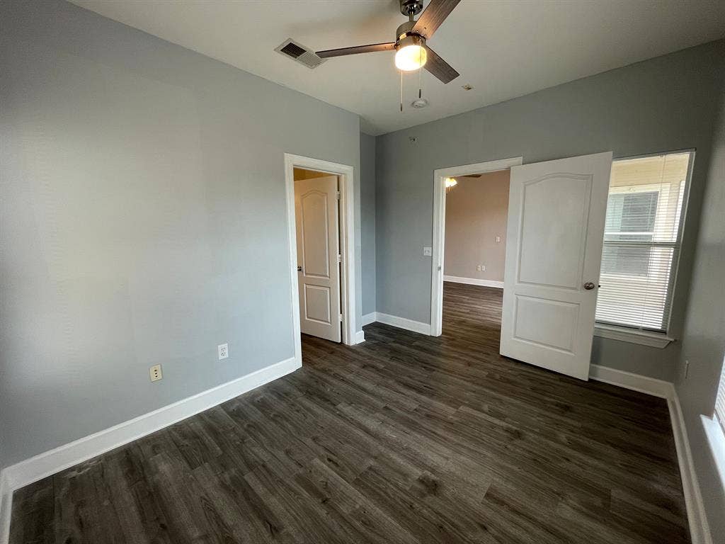 4 BR in Austin
