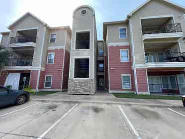 4 BR in Austin