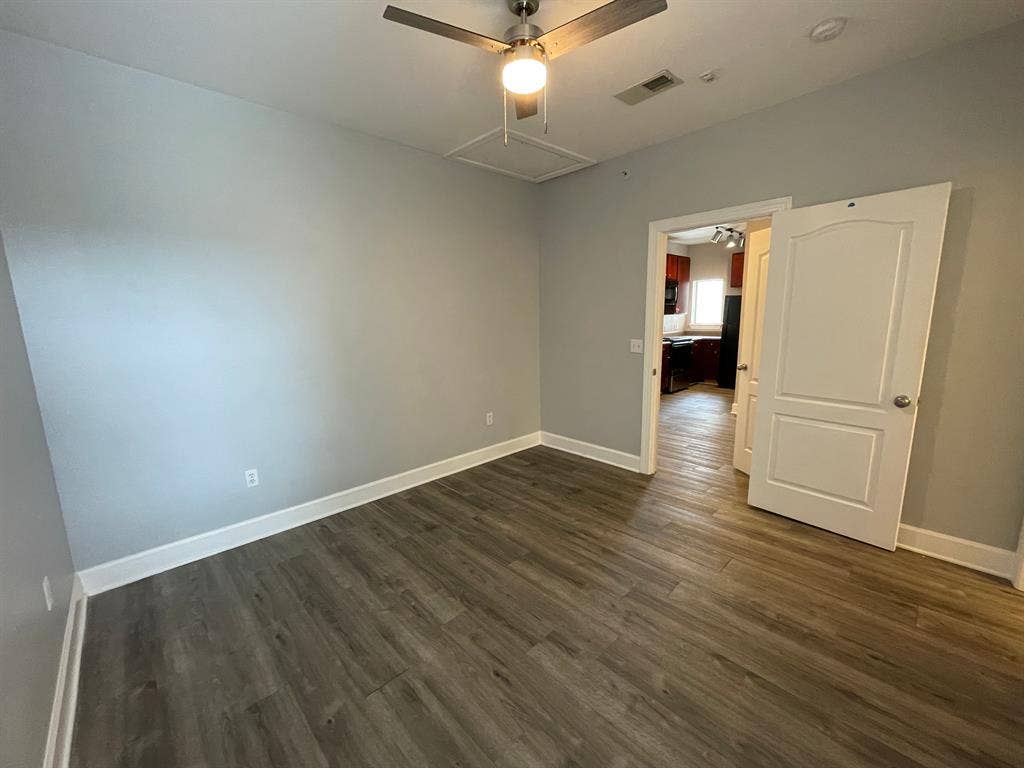 4 BR in Austin