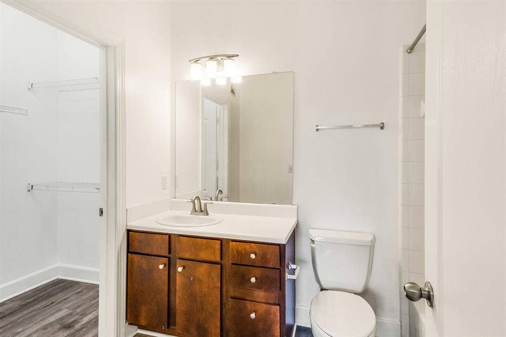 4 BR in Austin