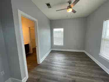 4 BR in Austin