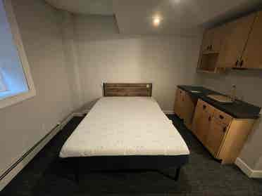Basement Bedroom in Como