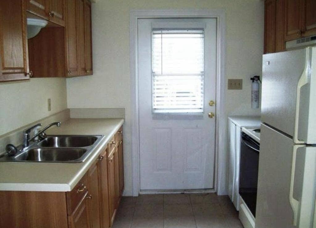 Cozy room in College Park available