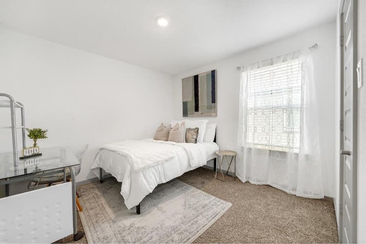 Room for Rent near Houston