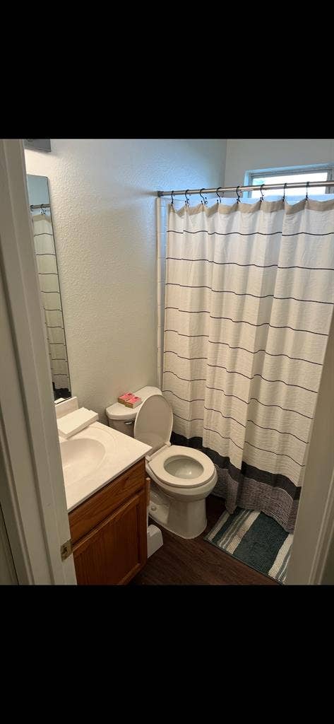 “Cozy room for rent in Hutto"
