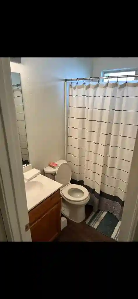 “Cozy room for rent in Hutto"
