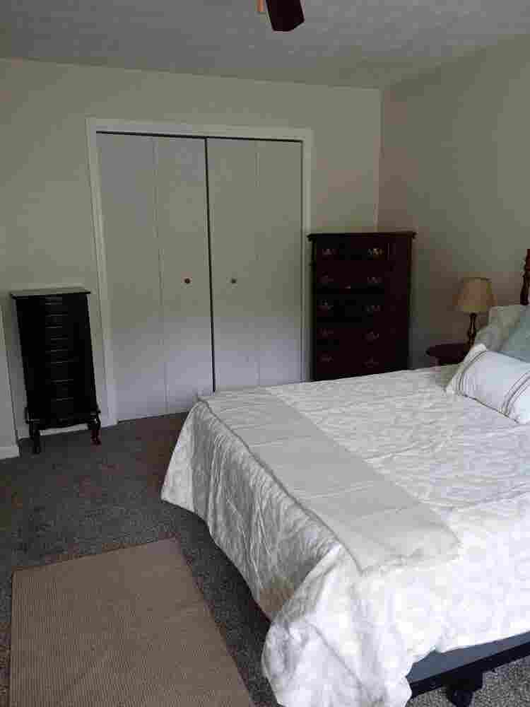 Room to rent in a nice neighborhood