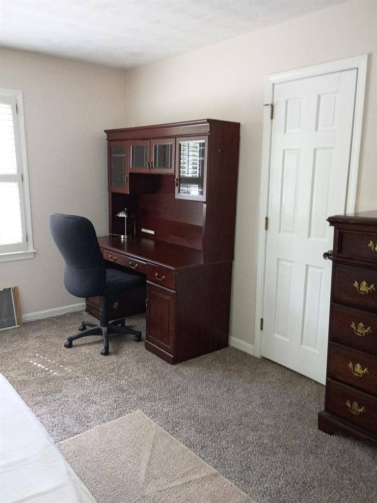 Room to rent in a nice neighborhood