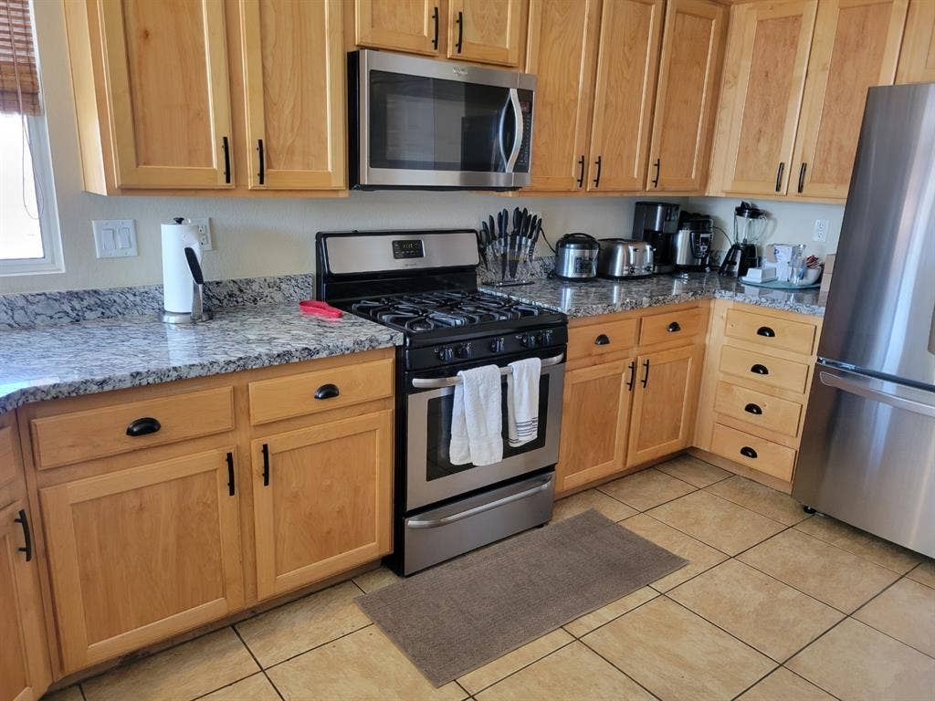 Room for responsible roommates