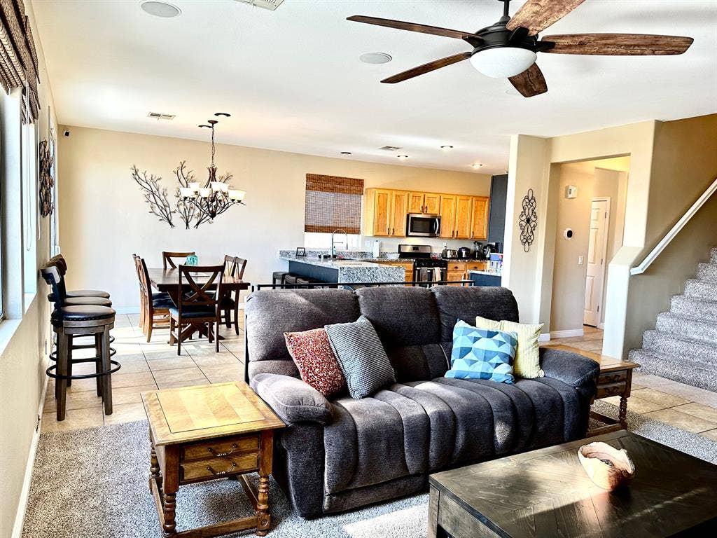 Room for responsible roommates