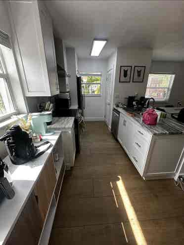 Las Olas Apt | September Move In