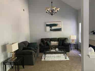 2 rooms available