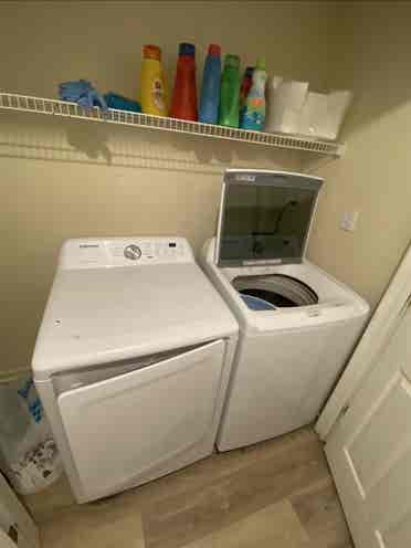 2 rooms available