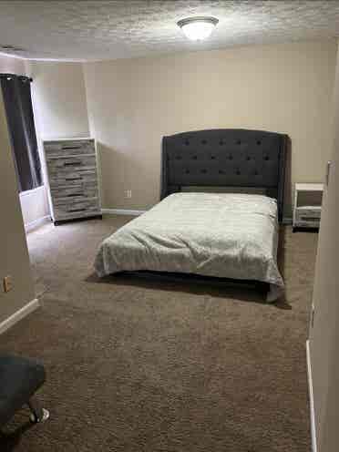 2 rooms available