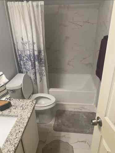 2 rooms available