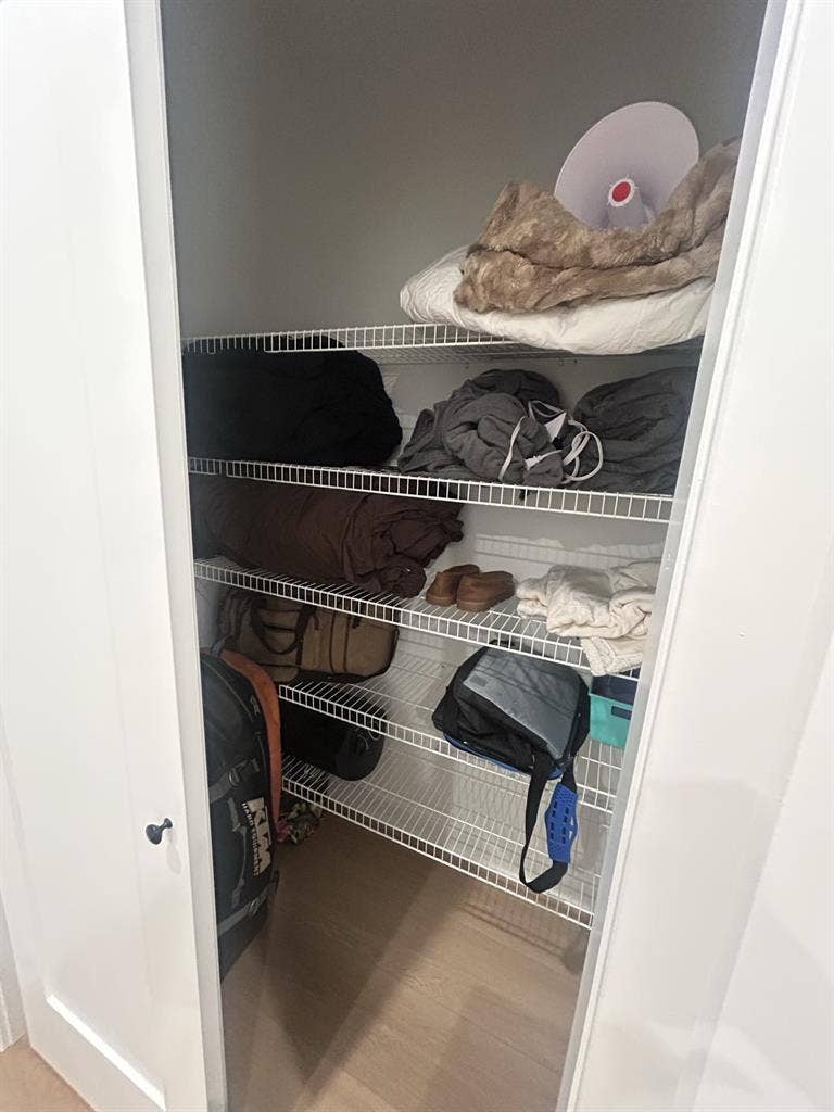 Room for rent!!