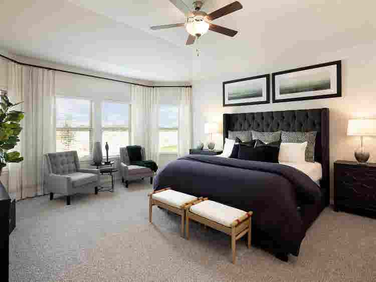 Room for rent in brand new house!!!