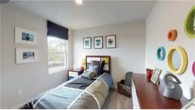 Room for rent available