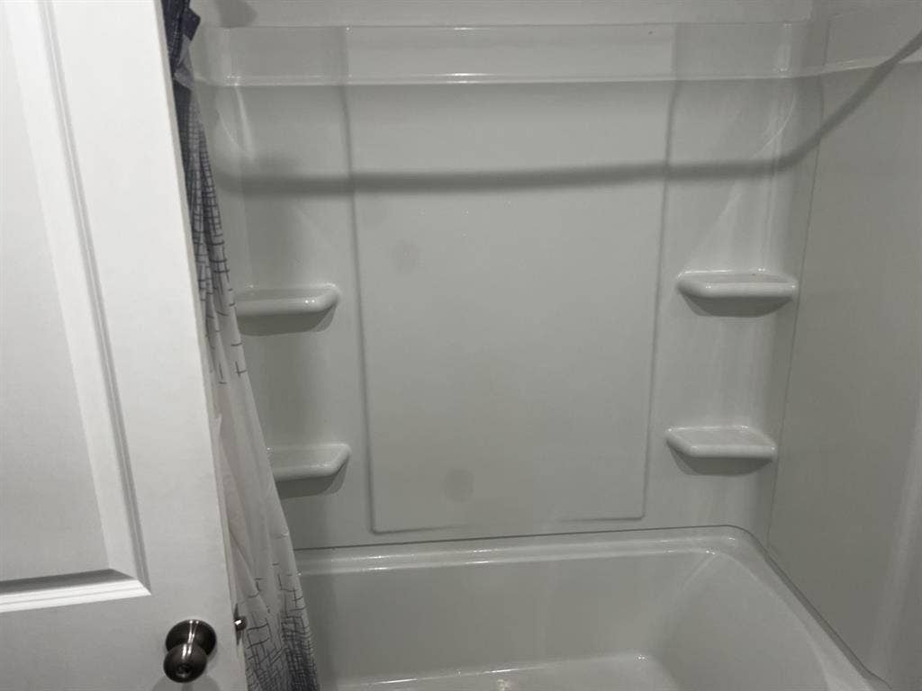 Room for rent available