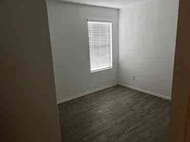 Room for rent available