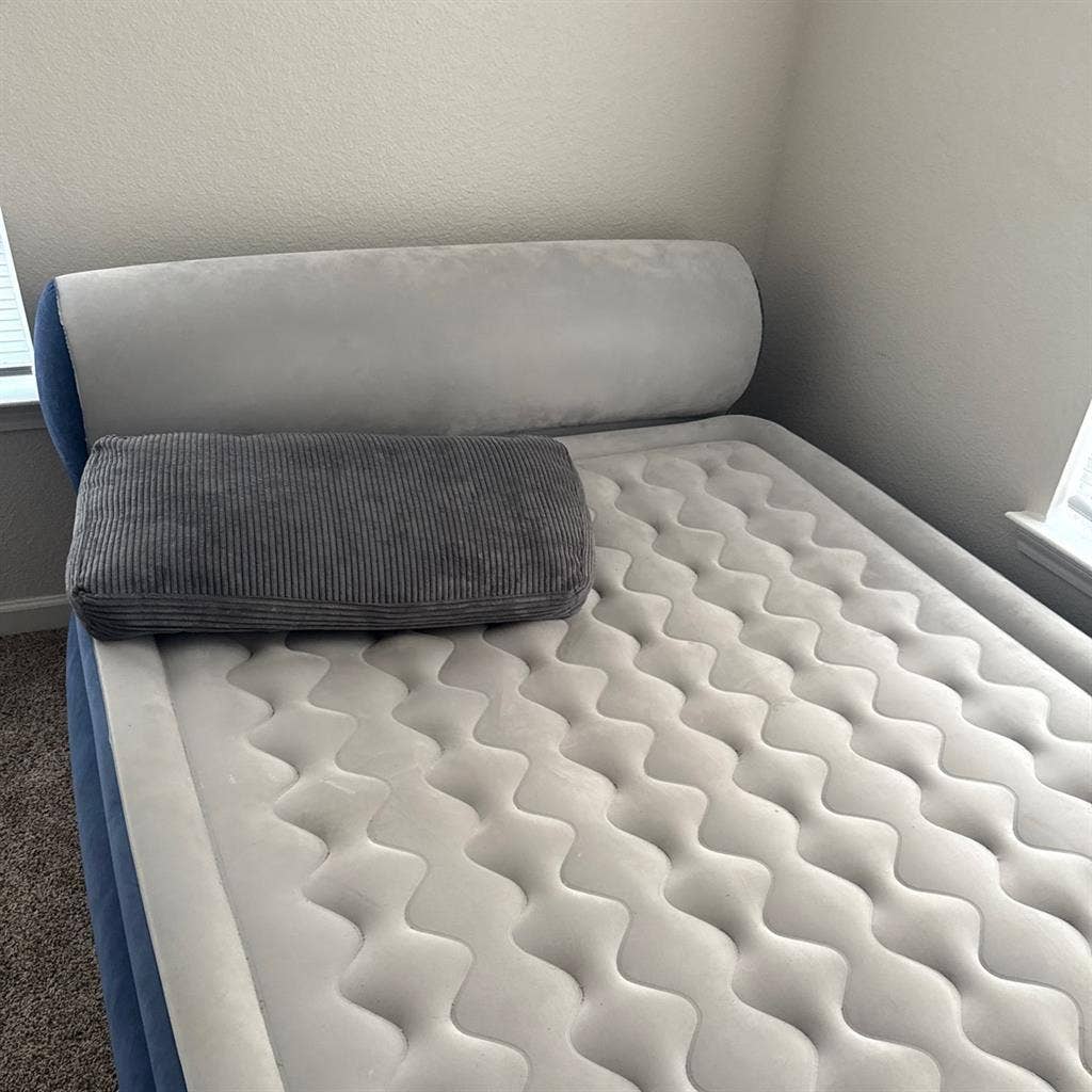 Room everything accommodated
