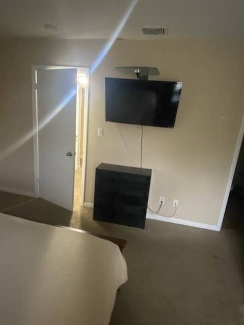 Large Master bedroom in Tampa