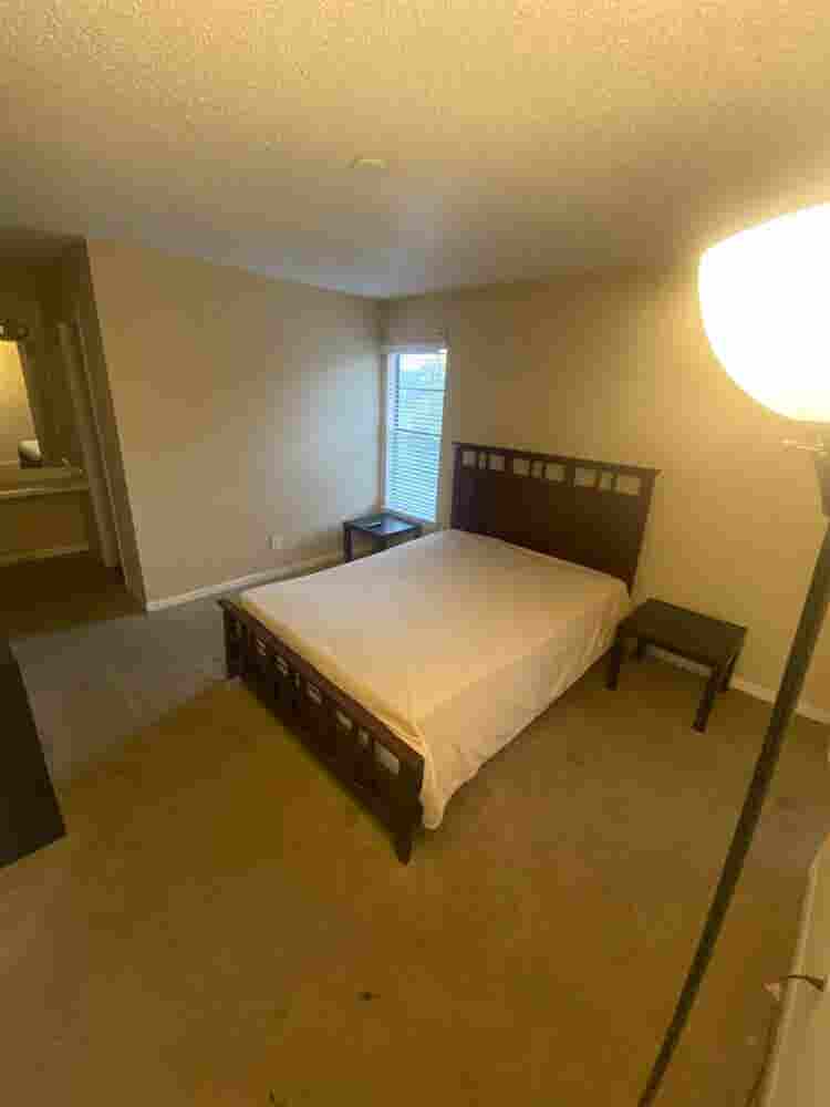 Large Master bedroom in Tampa