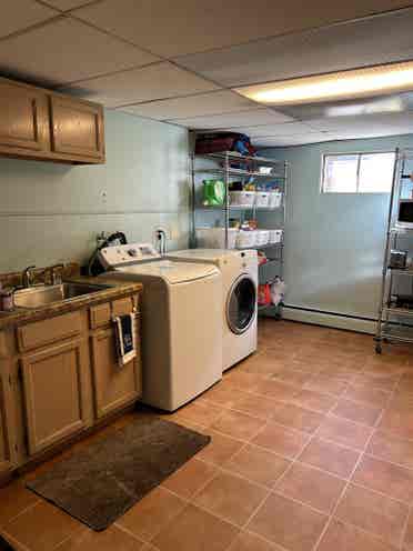 Rooms available on the West Side