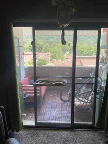 1 bed with full bath