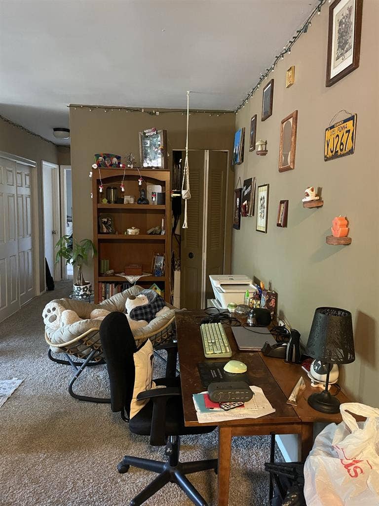 1 bed with full bath