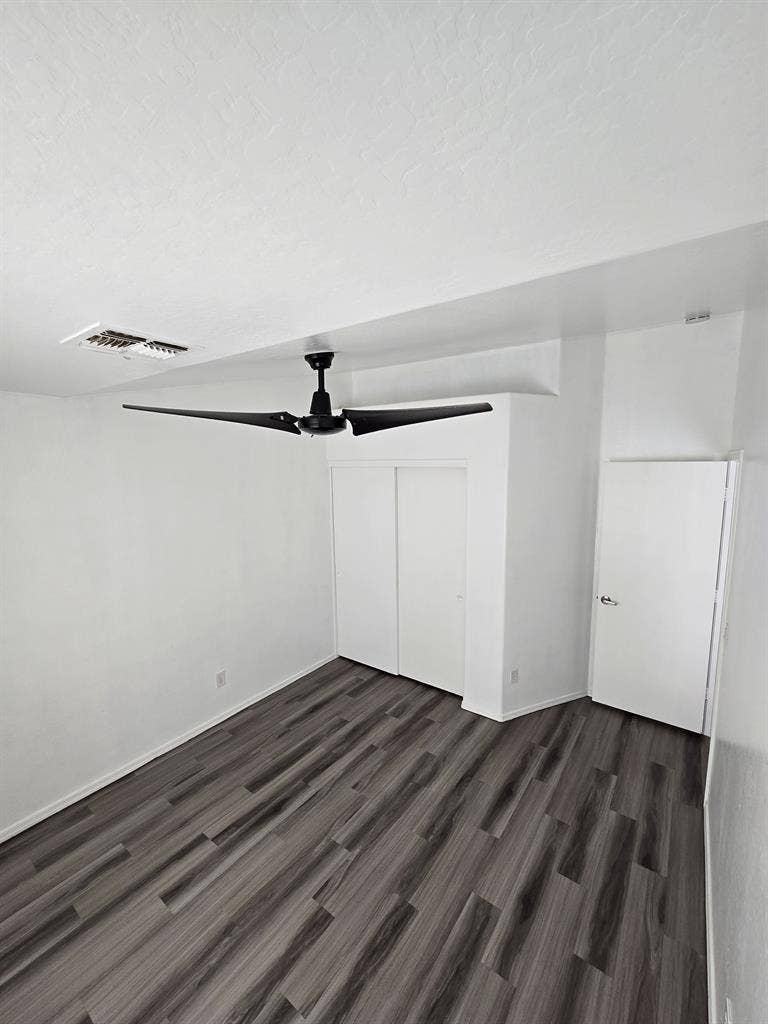 Two hundred square feet room in PHX