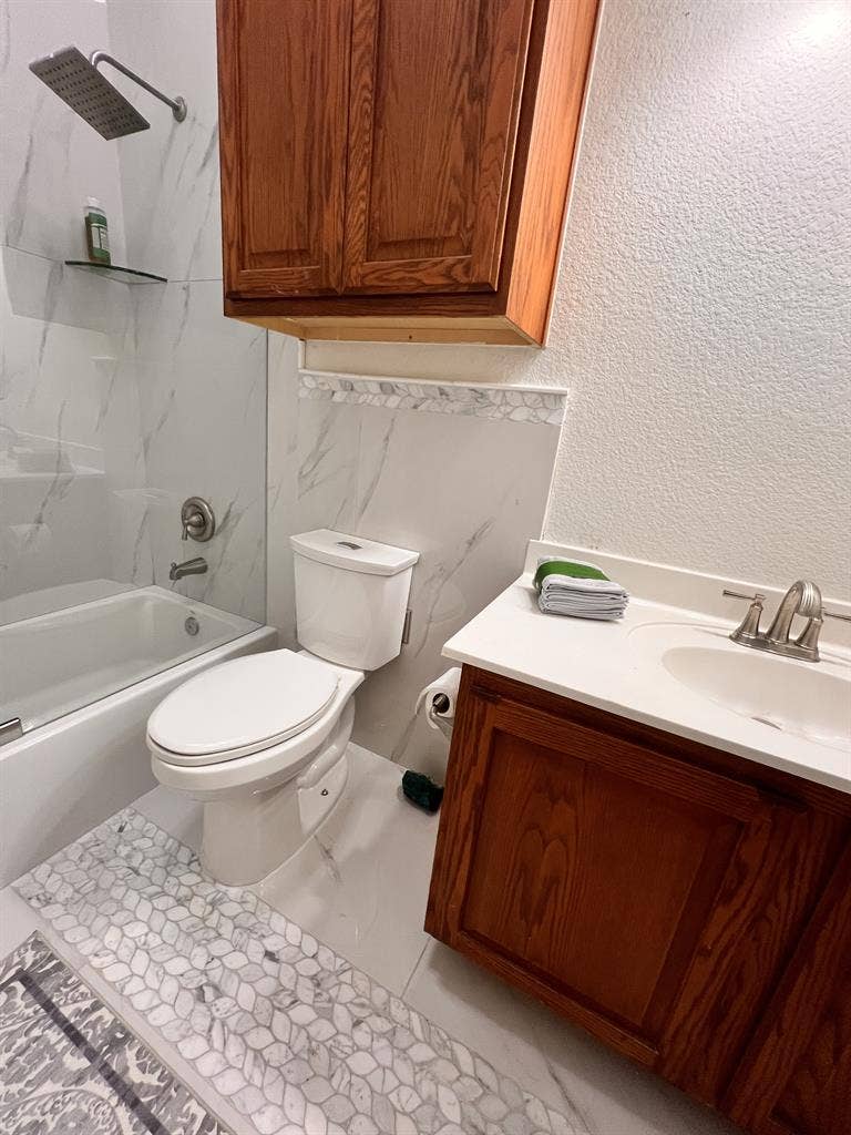 Modern Comfort perfect location