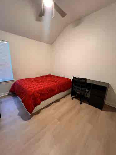 Modern Comfort perfect location