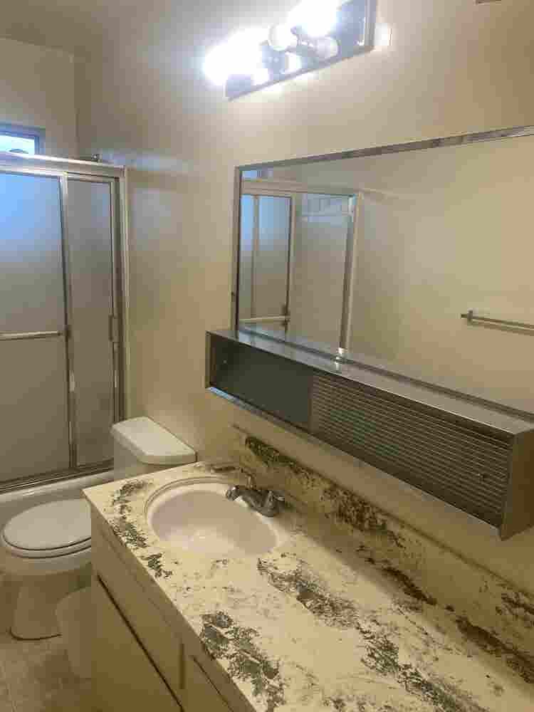Glendale Room w Private Bath
