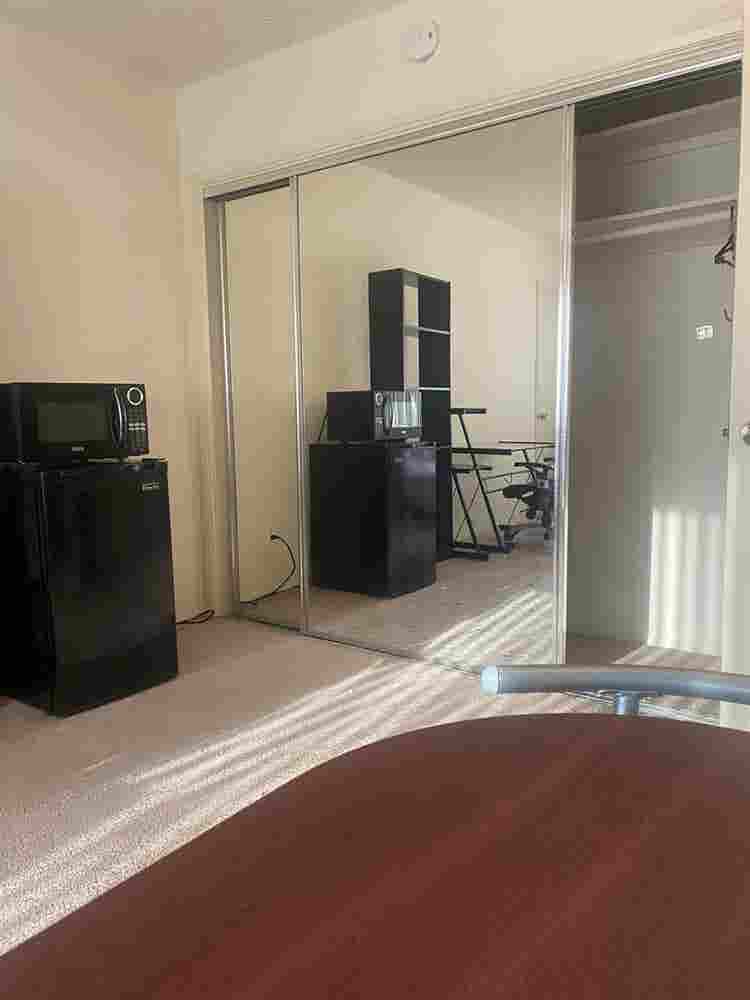 Glendale Room w Private Bath